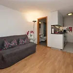 Apartamento Chiebrendli By Interhome